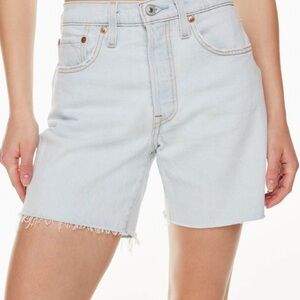 Levi’s 501 Mid Thigh Short
